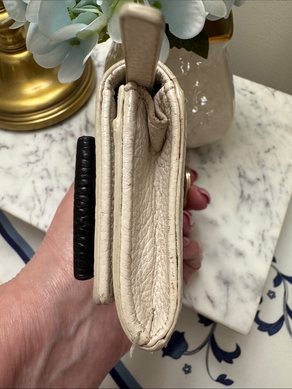 kate spade Cream and Black Leather Bow Wallet - Picture 3 of 11